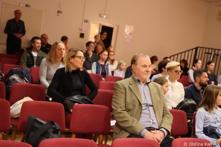 Glasbena šola Kamnik bogatejša za povezovalni hodnik med matično šolo in stavbo na Kajuhovi ulici (3)
